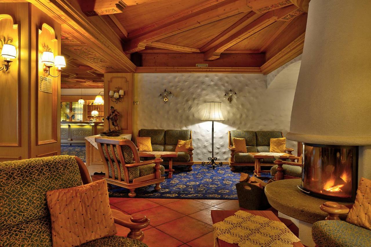 Hotel Roy Malga Ciapela Exterior foto